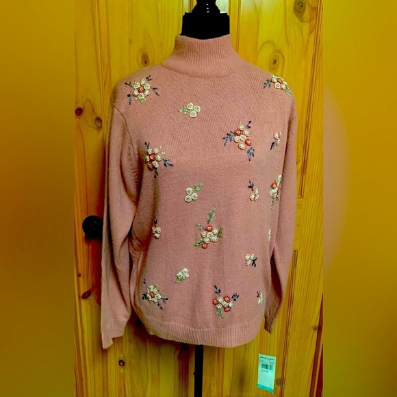 Alfred Dunner Sweaters - Vintage Alfred Dunner sweater w/embroidered flowers. NWT beautiful cond size L